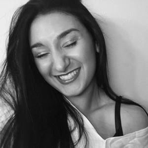 Meet your Posher, Cassandra